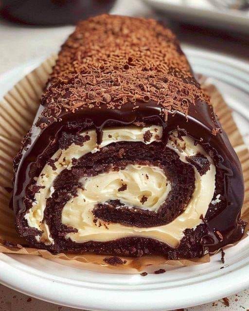 Só Receita Top _ Bolo de rolo suíço de chocolate _ Facebook